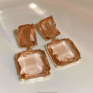 ✨🆕✨ Elegant Chic Rust Hue Double Square Simulated Crystal Dangle Earrings✨